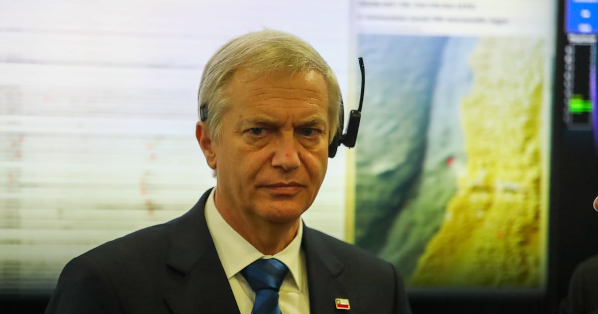 Presidente Kast condena ataque a carabineros en Lo Espejo y anuncia acciones contra el responsable