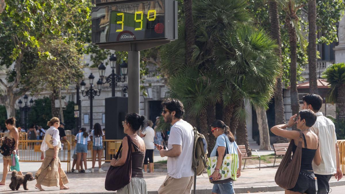 Valencian Community Experiences Unusual Heatwave with Morning Temperatures Reaching 38°C