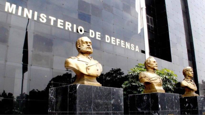 Ministerio de Defensa y Bomberos Voluntarios del Perú discrepan sobre participación en desfile por Fiestas Patrias