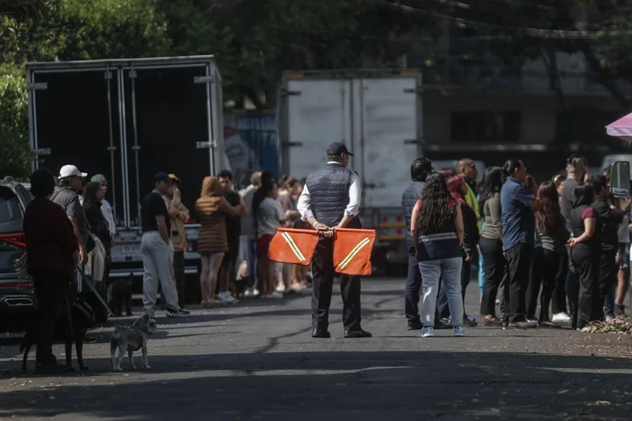 Terremoto de 7.4 grados afecta costa mexicana sin reportes de daños