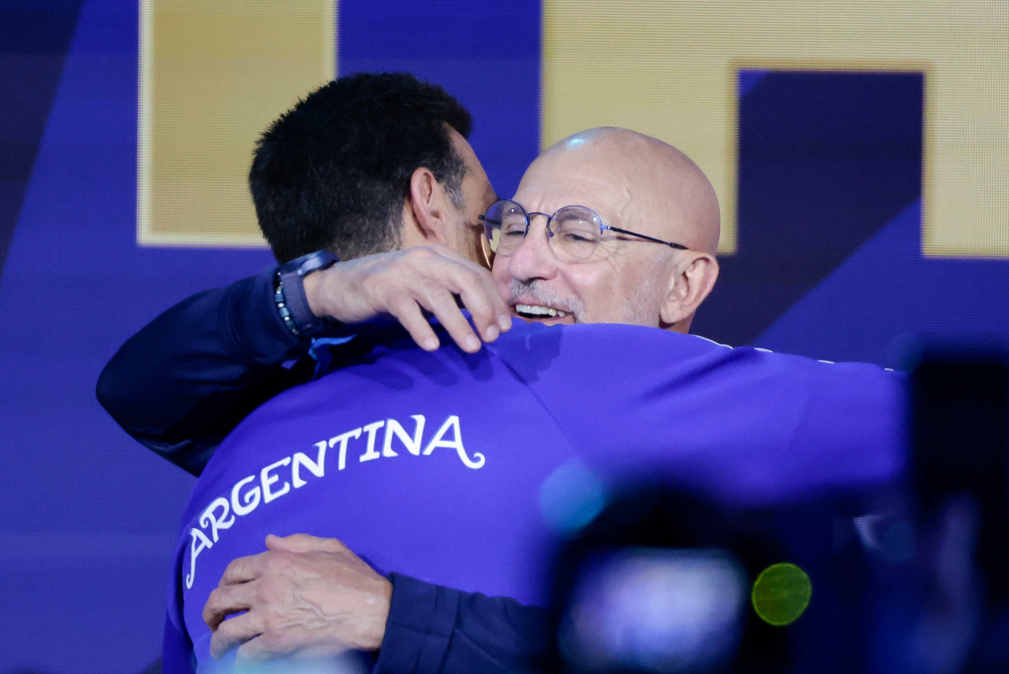 Scaloni y De la Fuente buscan históricos en la final del Mundial 2026