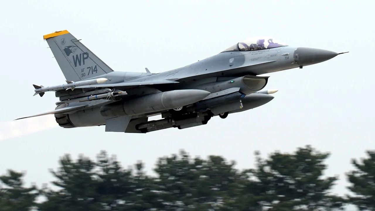 NORAD F-16s Intercept Multiple Aircraft Violating Flight Restrictions Over New Jersey