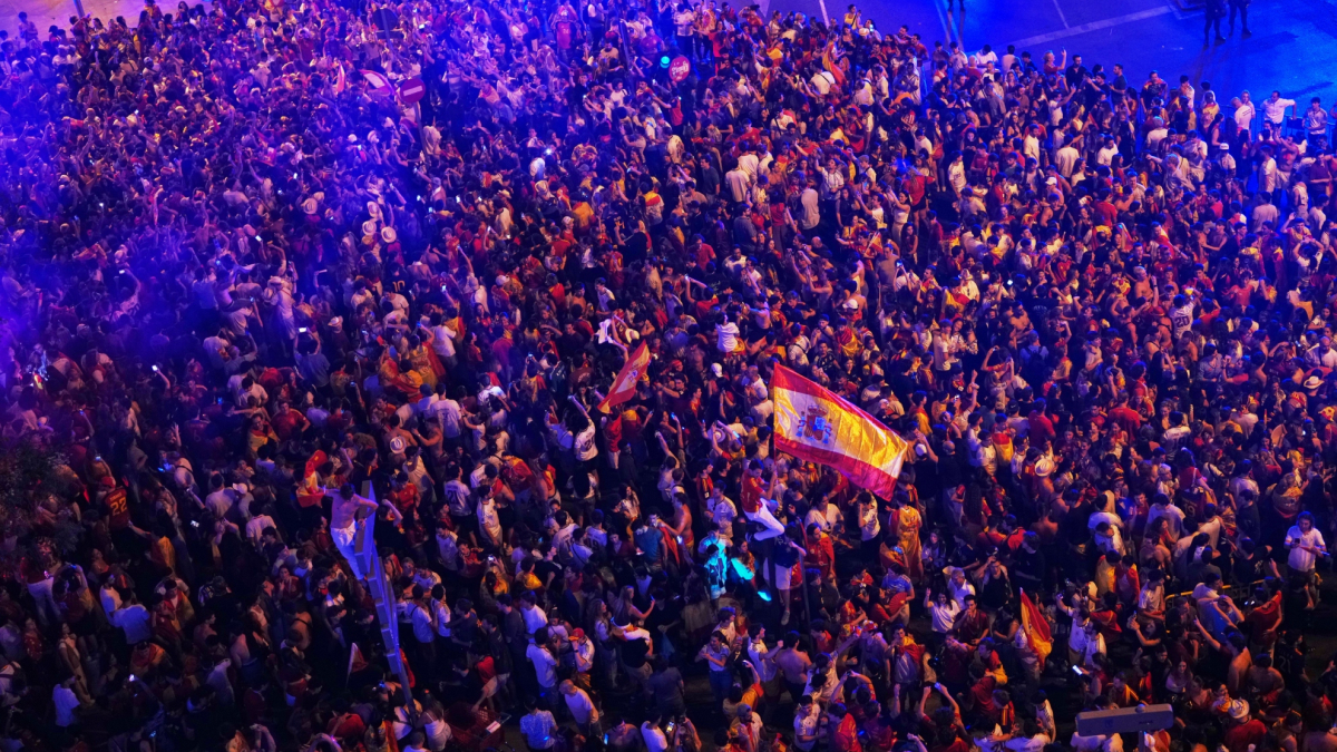 Fallece un menor de 13 años y otra persona resulta herida tras el derrumbe de una fuente durante las celebraciones del Mundial en Ciudad Rodrigo