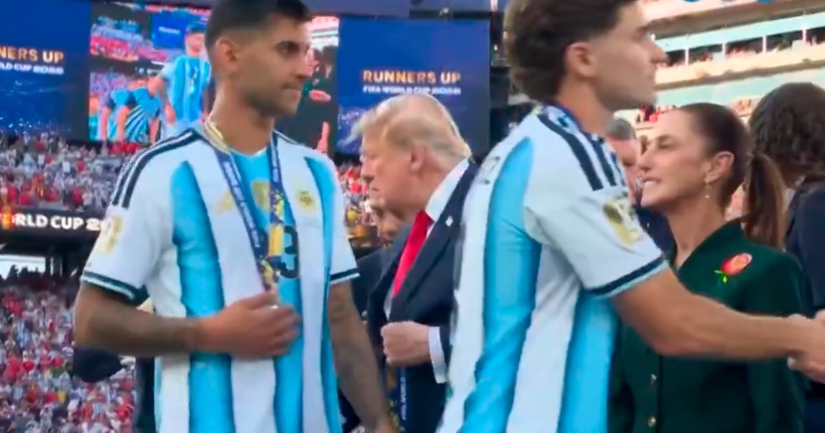 Cuti Romero rechaza saludo de Trump en ceremonia de medallas