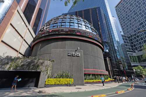 Inversionistas extranjeros reducen compras en acciones mexicanas por revisión del T-MEC