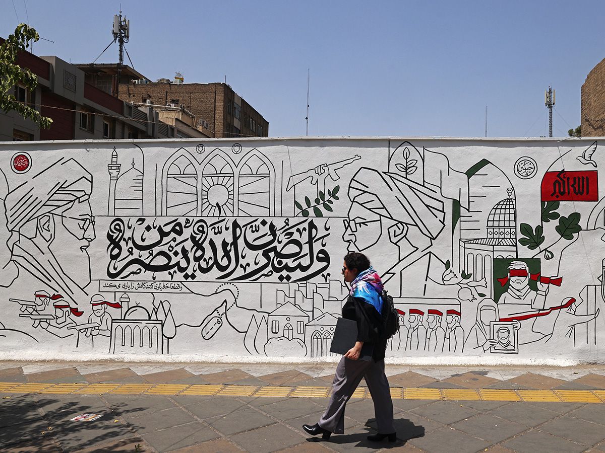 Trump and Iran: Escalating Conflict Over Hormuz Strait and Midterm Elections