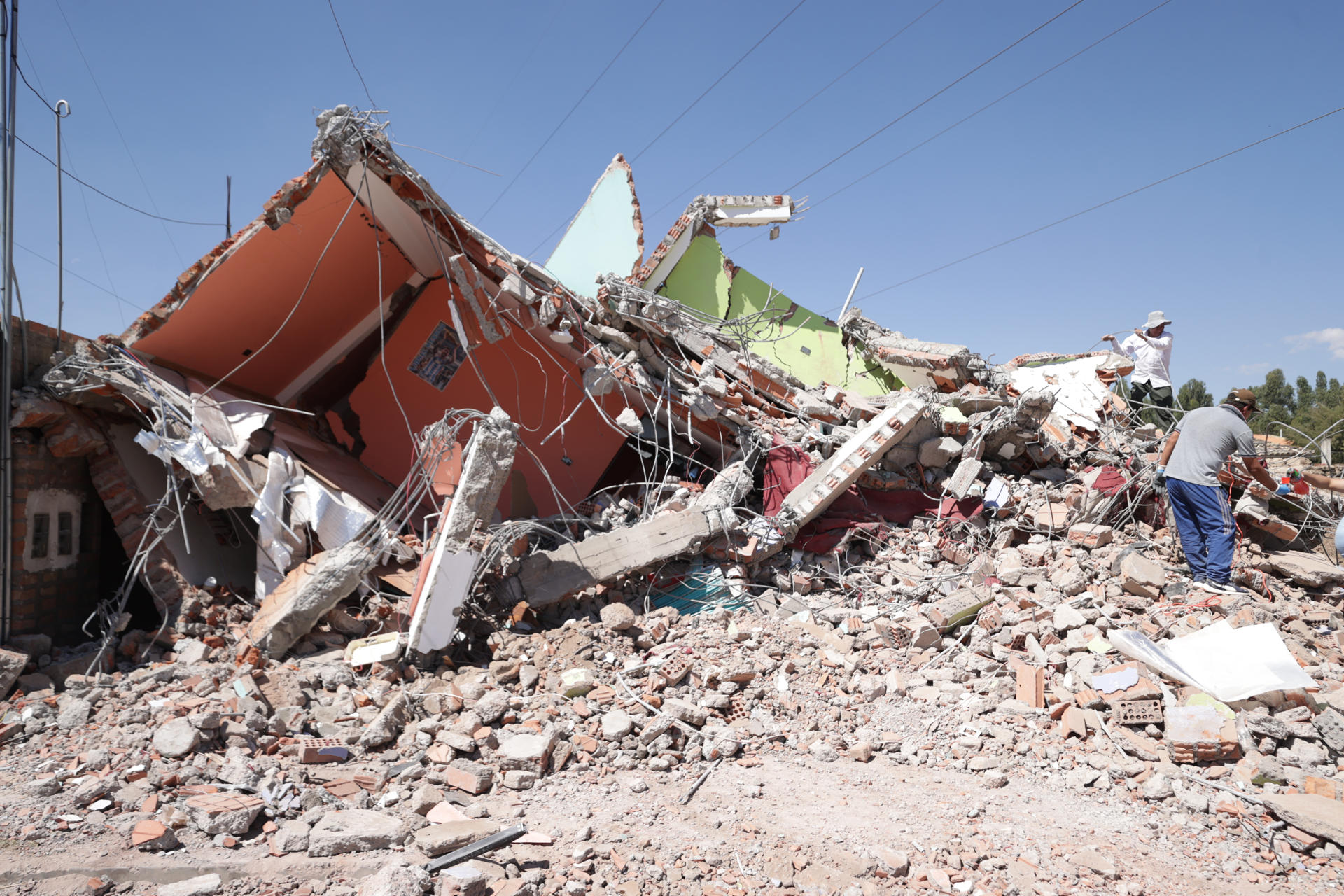 Investigación peruana analiza causas del sismo de 5,1 en los Andes que dejó 5 muertos