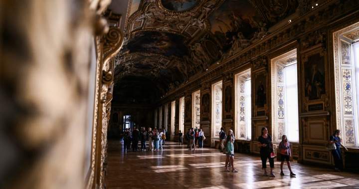 Louvre Reopens Apollo Gallery After Security Enhancements Following Heist