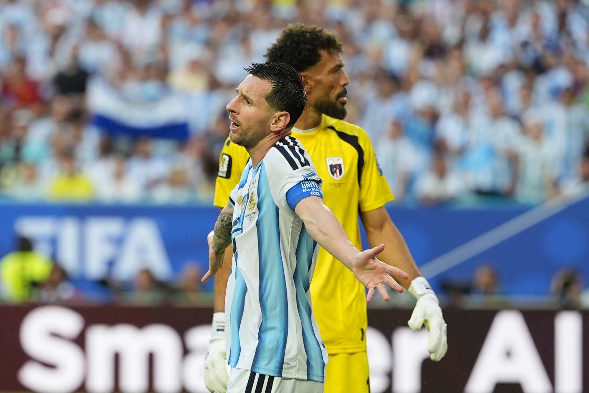 Once Ideal del Mundial 2026: Vozinha y Estrellas Internacionales Lideran la Selección de Aficionados
