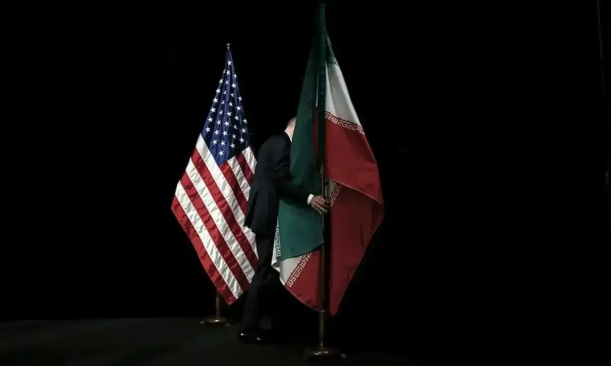 US Pauses Airstrikes on Iran Amid Munitions Shortages and Diplomatic Hopes
