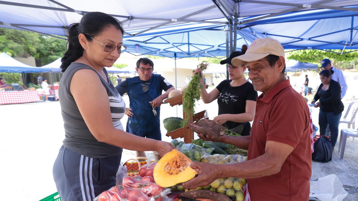 Productos orgánicos ecuatorianos buscan consolidar su presencia en el mercado local