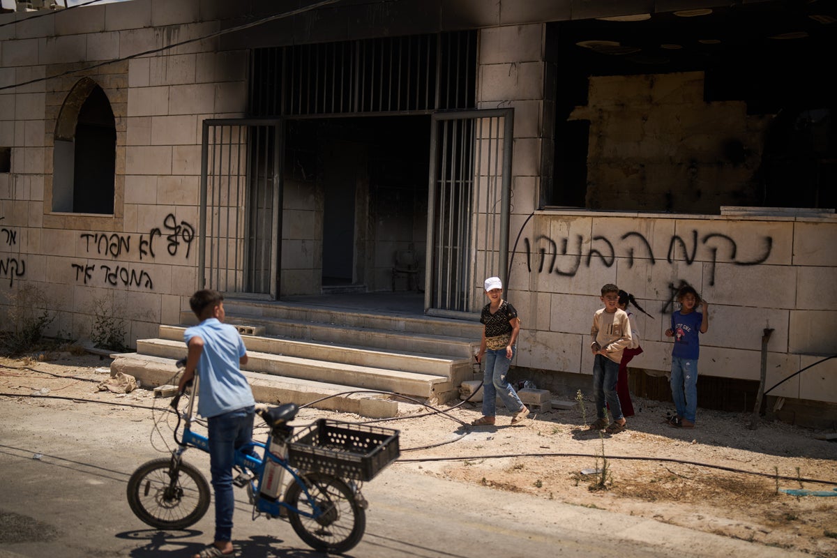 Palestinian Mosques Burned in West Bank Amid Settler Violence