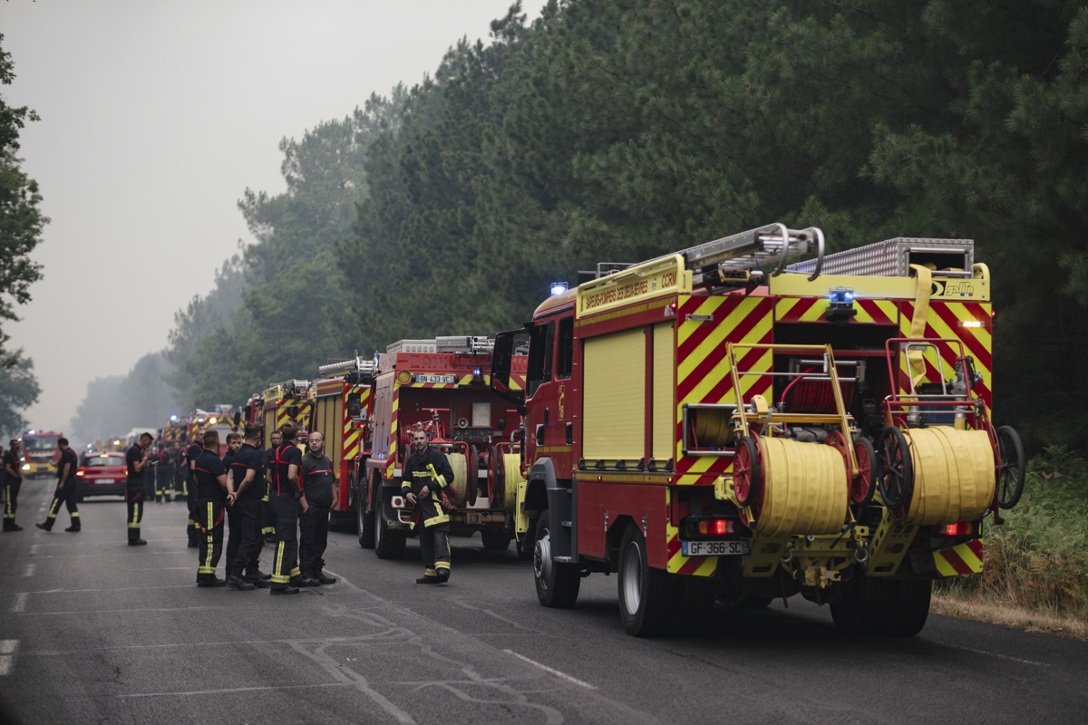 Spain and France Evacuate Nearly 330,000 Due to Forest Fires