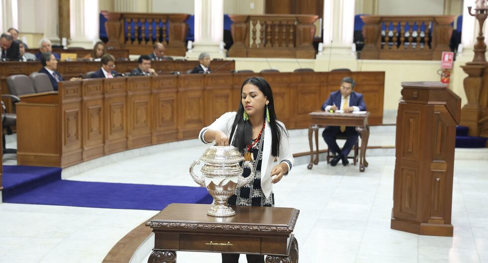 Silvana Robles niega haber votado a favor del fujimorismo en el Senado