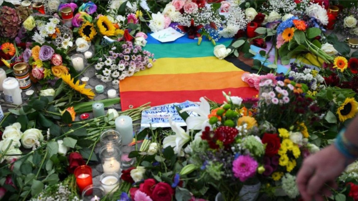 Ataque terrorista en Berlín durante el Orgullo LGBTQ+: Autor detenido y muerto tras persecución policial