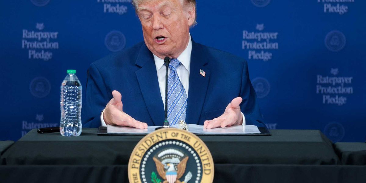 Trump's AI-Generated Image Posts Spark Concern Over Mental Health and Political Impact