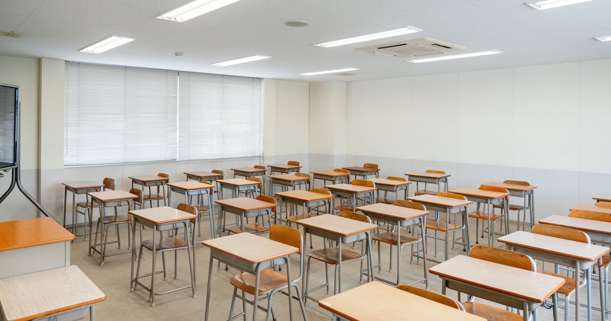 Mineduc Suspends Classes in Regions Affected by Frontal System