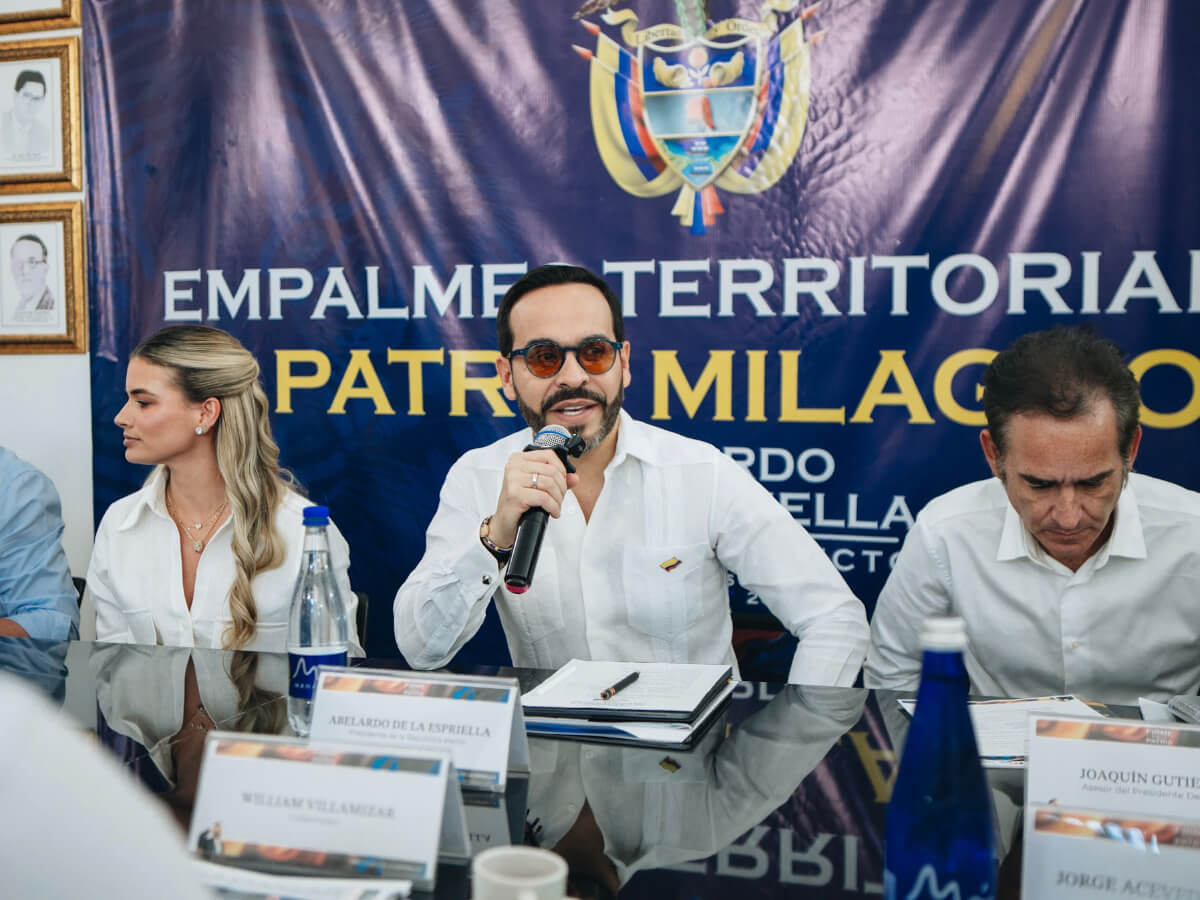 Abelardo de la Espriella solicita celebrar su posesión en Cali debido a actividad volcánica