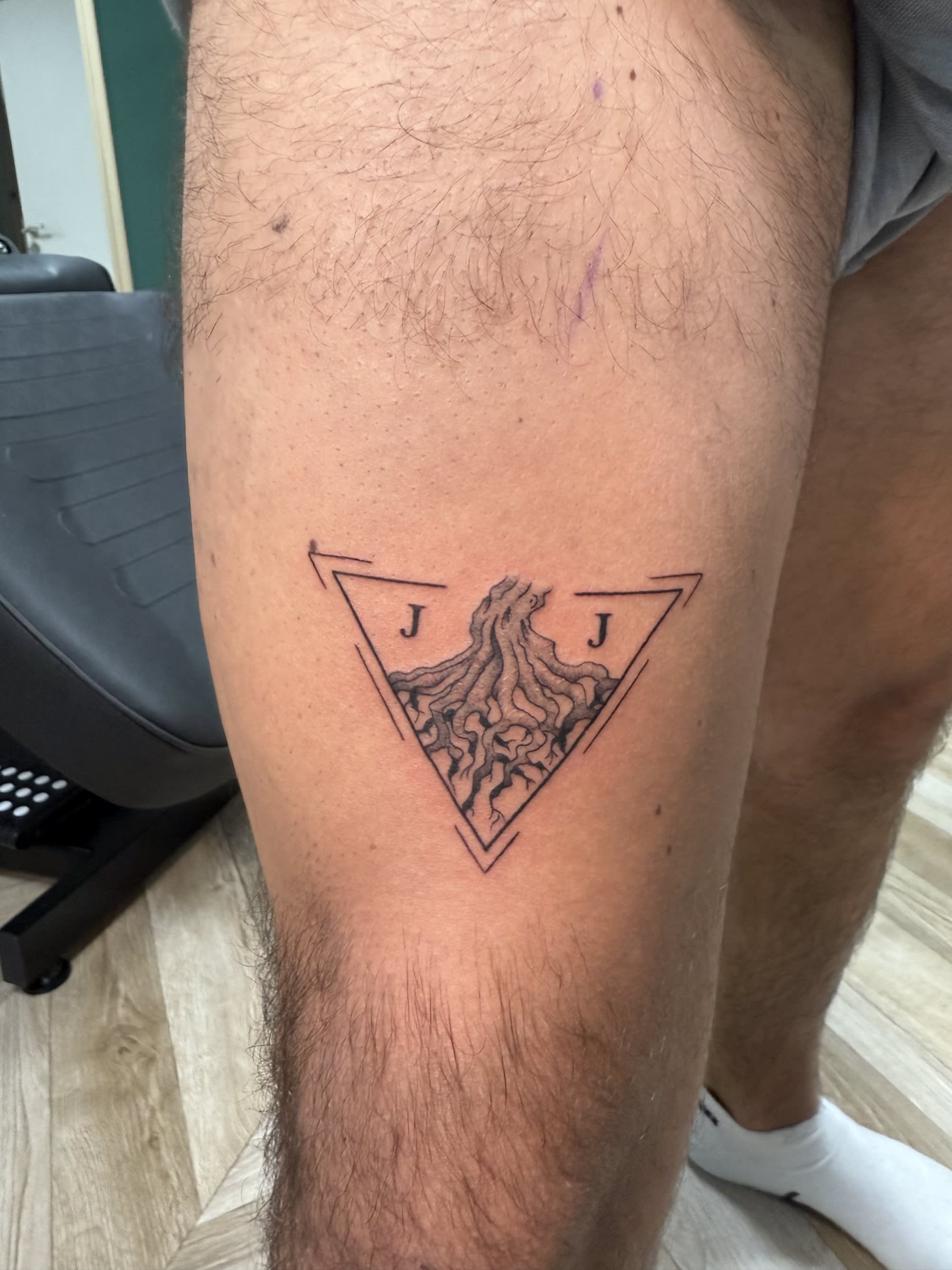Fine Line par Mozi Tattoo