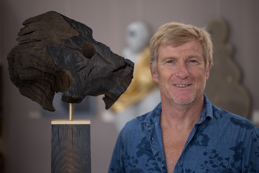 Philippe Nerriere réalise toutes les pièces en morta dans son atelier à Guérande.