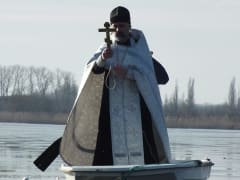 Где набрать крещенской воды?
