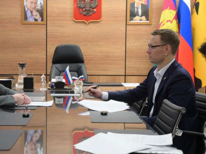 Андрей Кравченко провел встречу с руководителем отдела ЗАГС Новороссийска