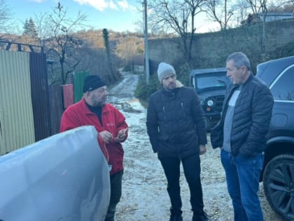 Денис Танцура помог жительнице округа после схода селя