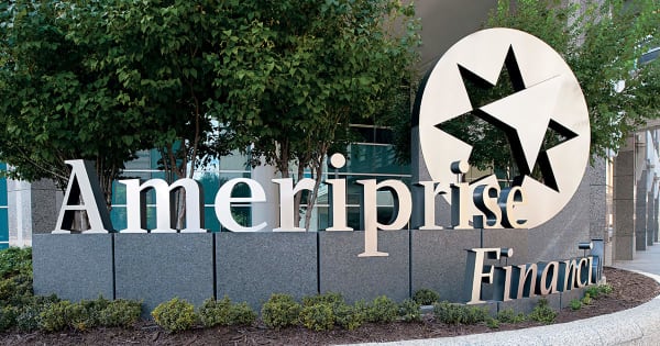 Mike Moles - Financial Advisor, Ameriprise Financial Services, LLC