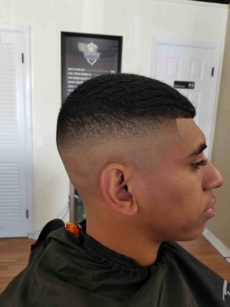 Dennis BarberShop & Hair Salon