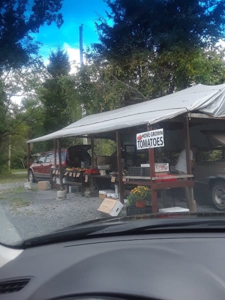 Neighbors Helping Neighbors Food Pantry
