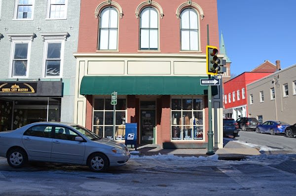 Juniper Lane: Vintage Boutique & Consignment