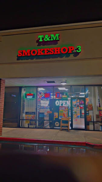T&M smoke shop 3