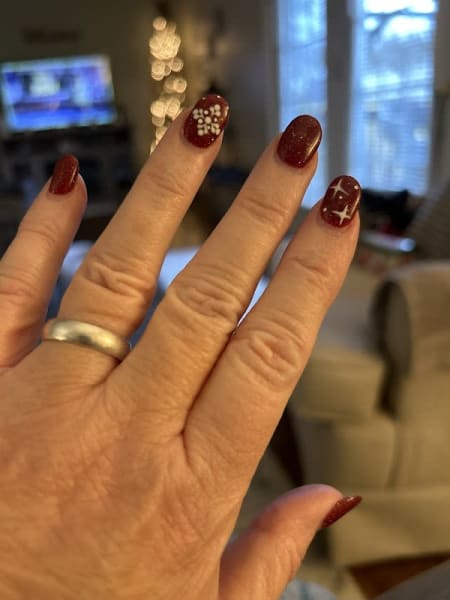 Holly Nails