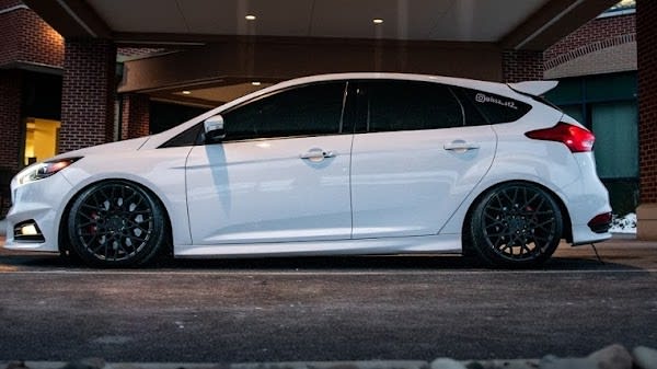 Auto Focus Detailing