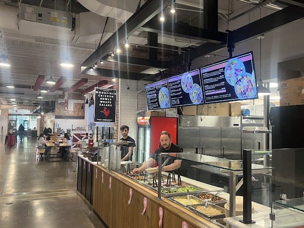 Dino's Wood Fired Pizza & Grill