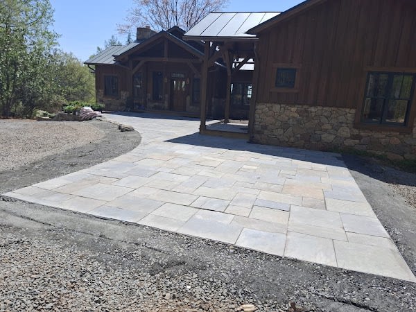 Vazquez Landscaping & Tree Services, LLC