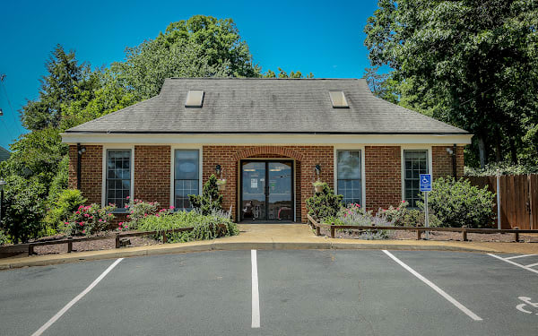 Autumn Trails Veterinary Center