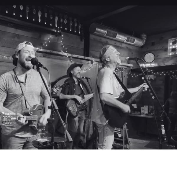 LIVE MUSIC: SOUTH RIVER STRINGS BAND