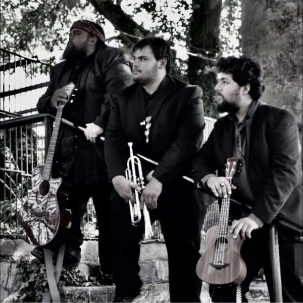 LIVE MUSIC: THE LOYA BROTHERS