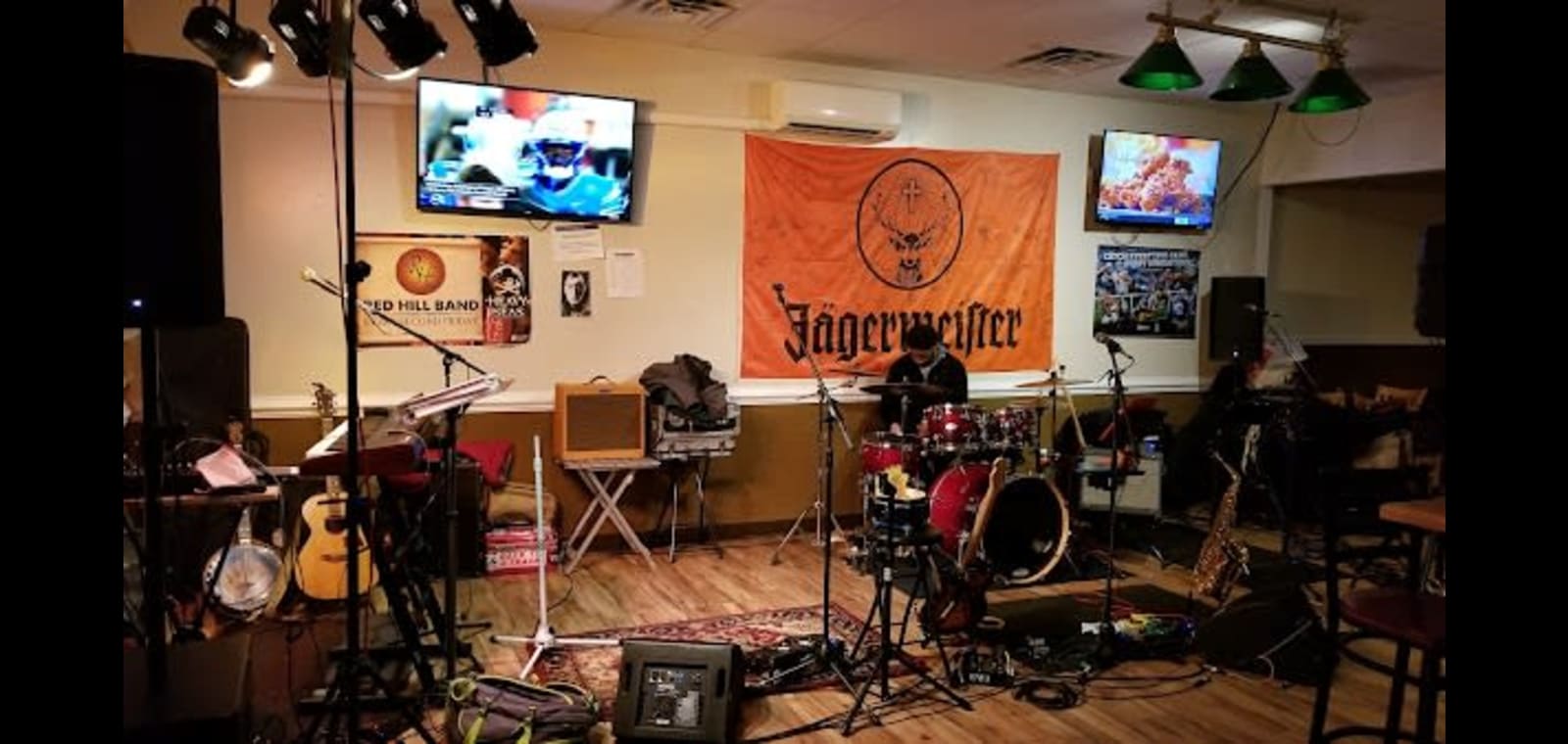 Sidelines Sports Bar & Grill — image 1