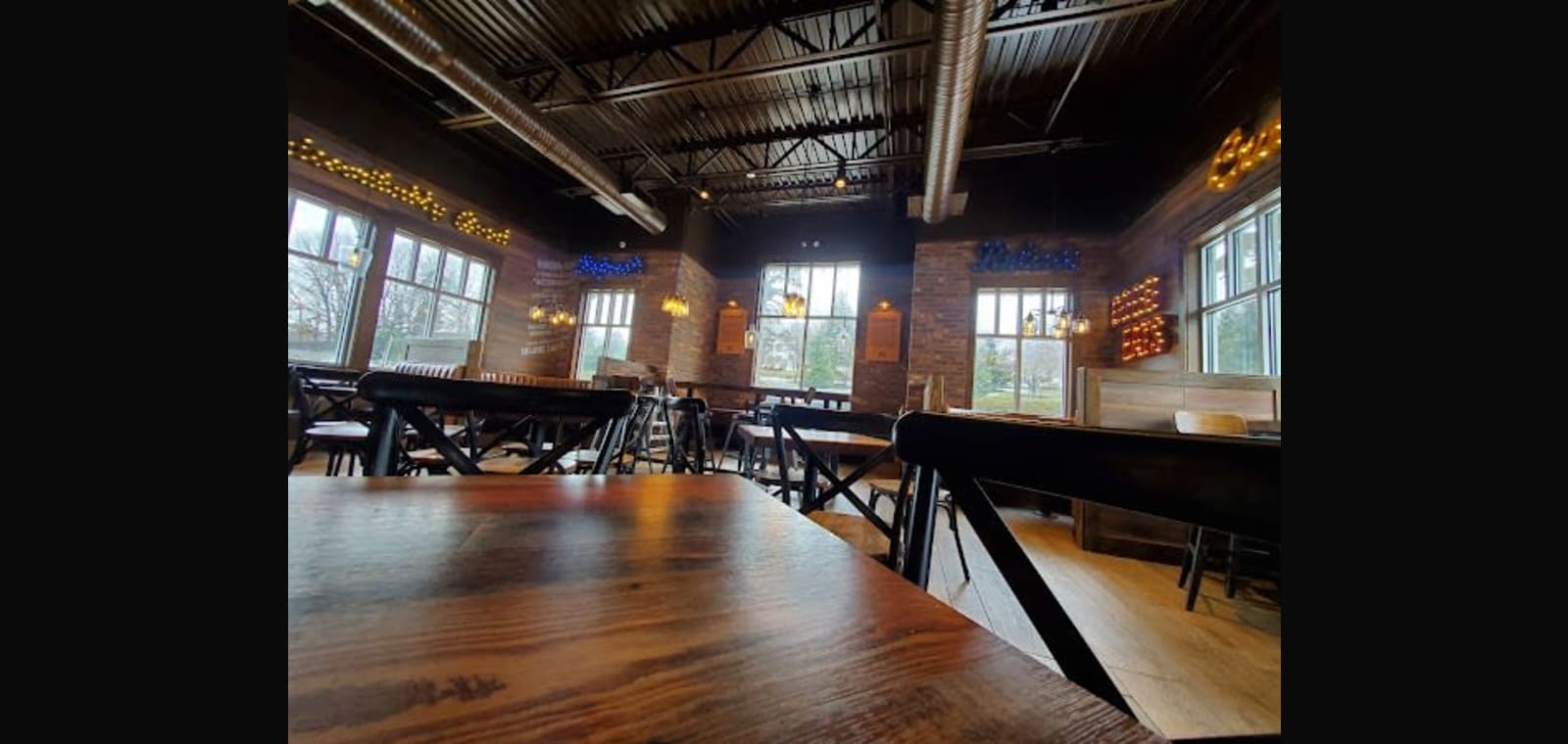 Zaxbys Chicken Fingers & Buffalo Wings — image 1