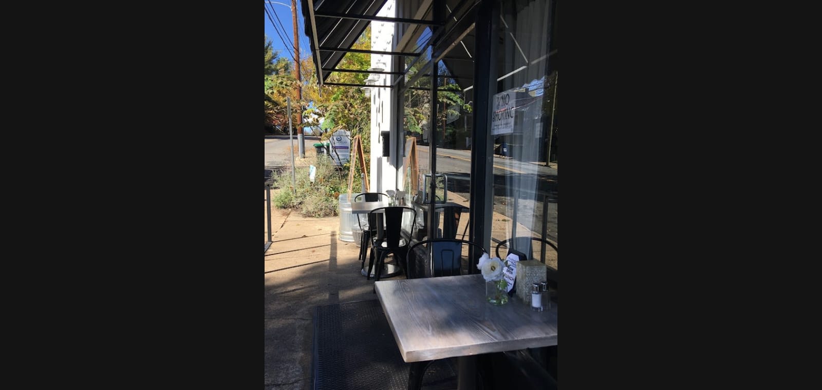 Holly's Diner — image 1