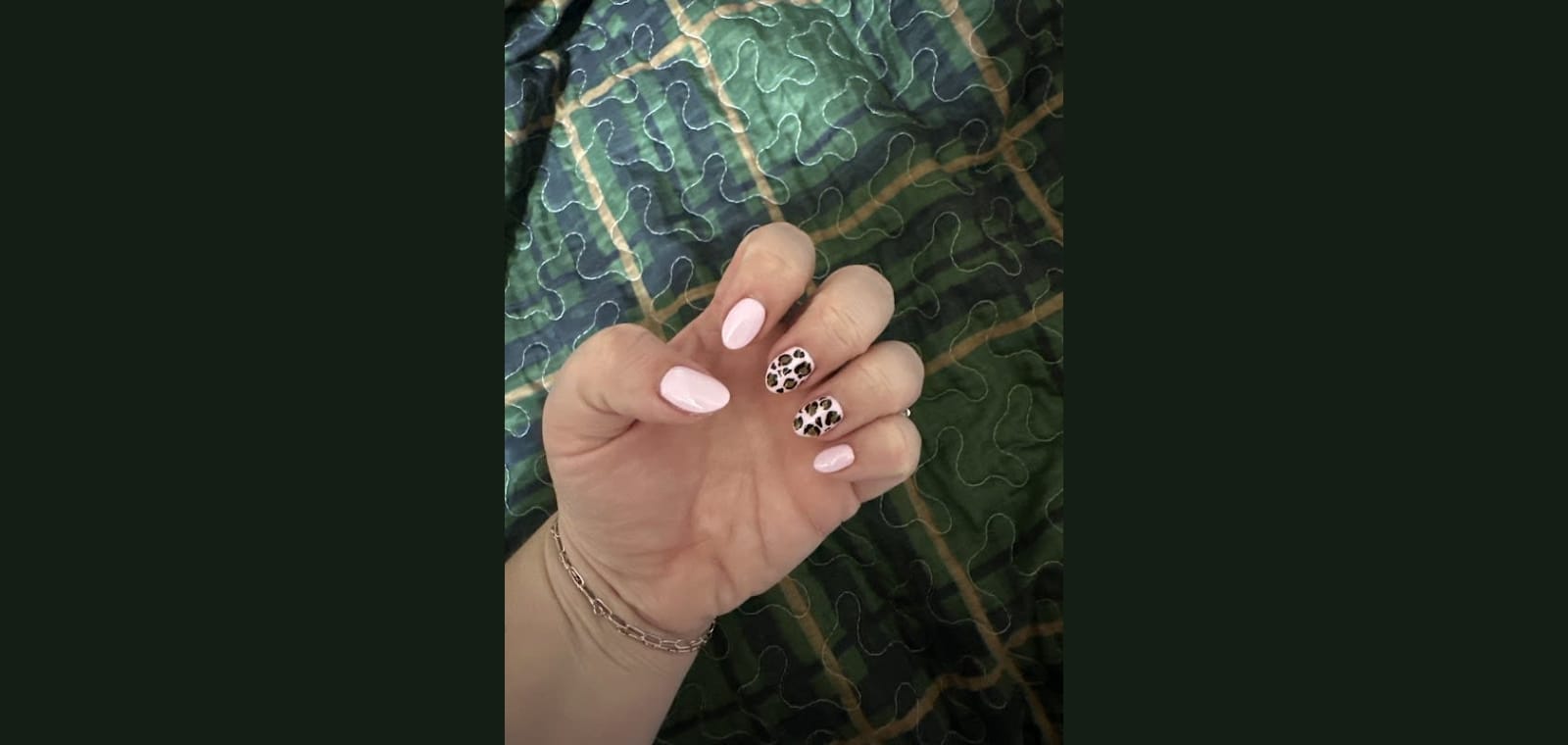 Exclusive Nails & Pedi Spa llc — image 1