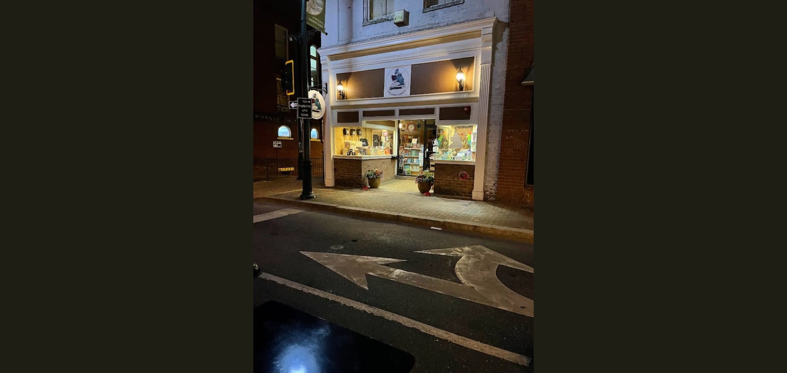 The Book Dragon Shop — image 1