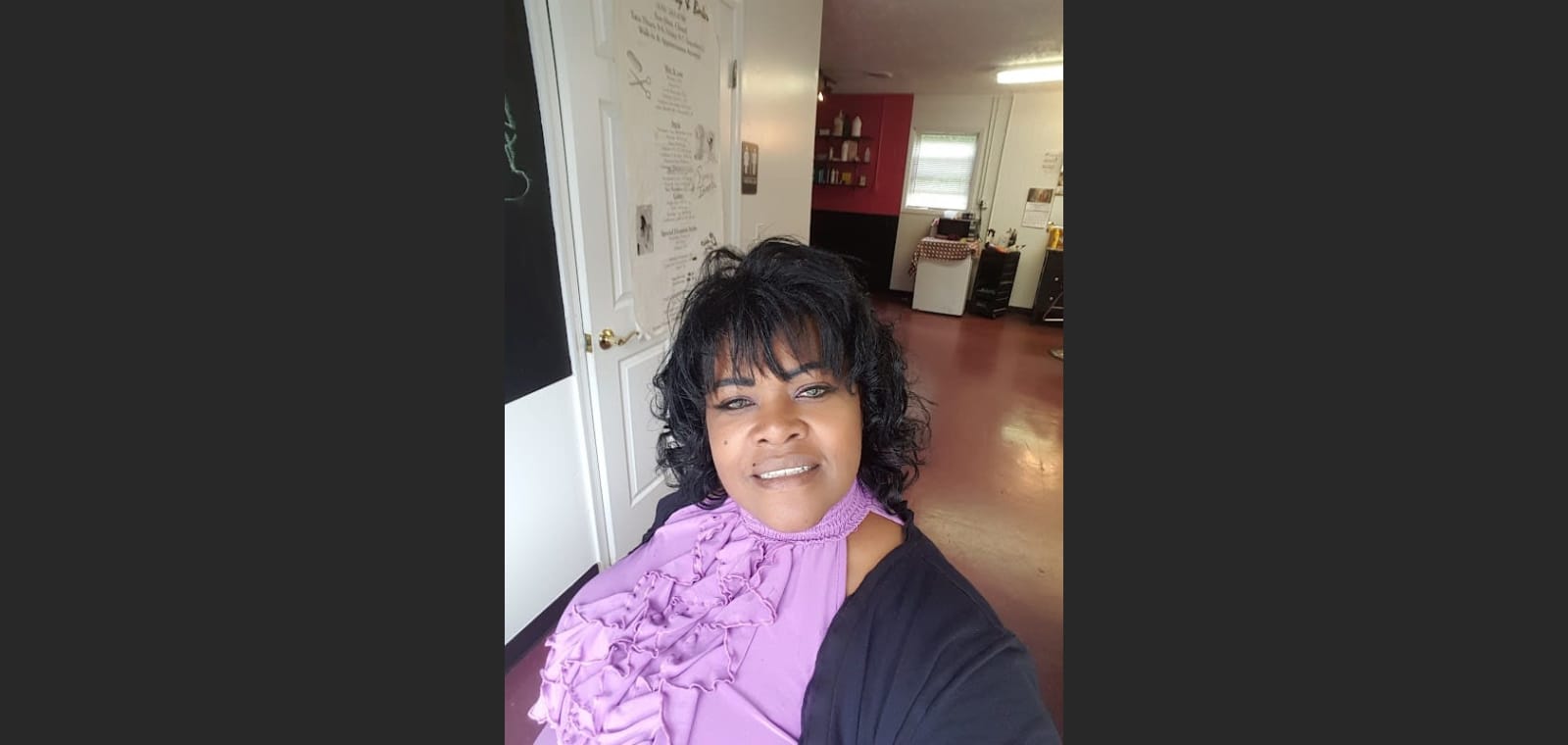 Ronnie's Beauty & Barber — image 1
