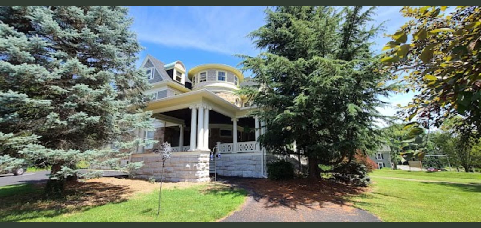Breezy Hill Day Spa — image 1