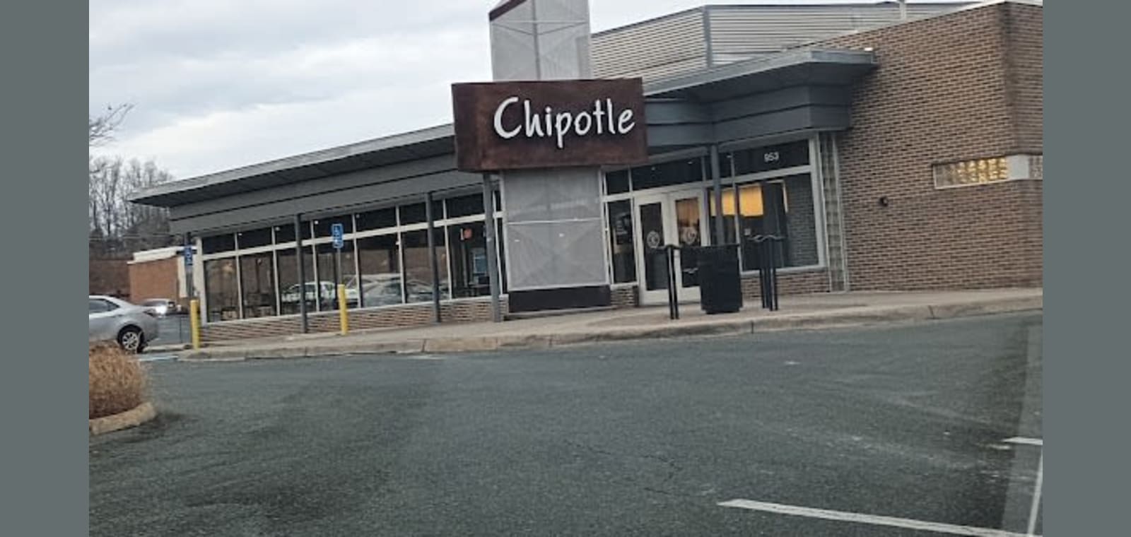 Chipotle Mexican Grill — image 1