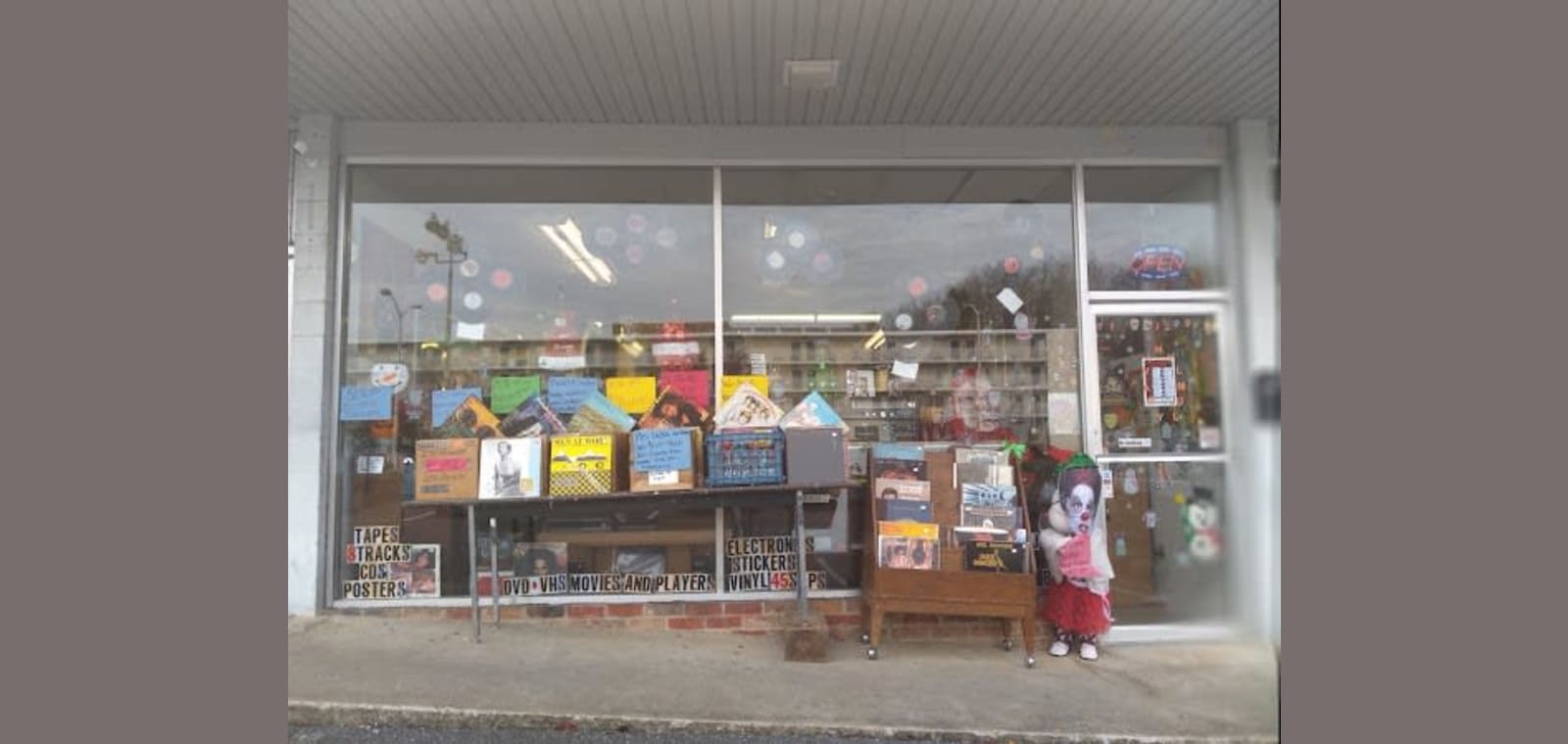 The Vinyl Asylum LLC — image 1