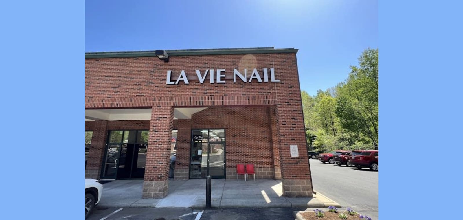 La Vie Nail & Spa — image 1