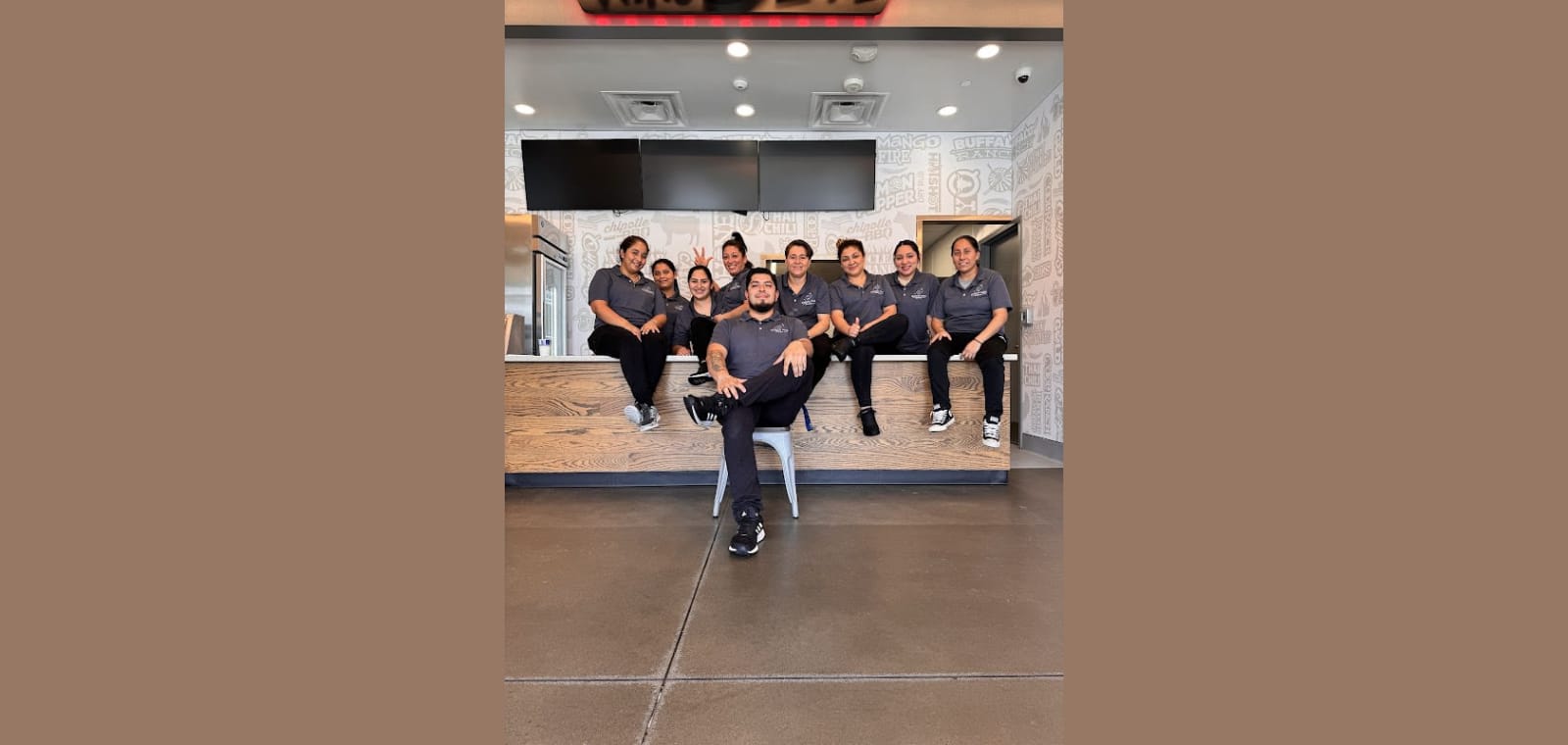 Buenos Dias Cleaners — image 1